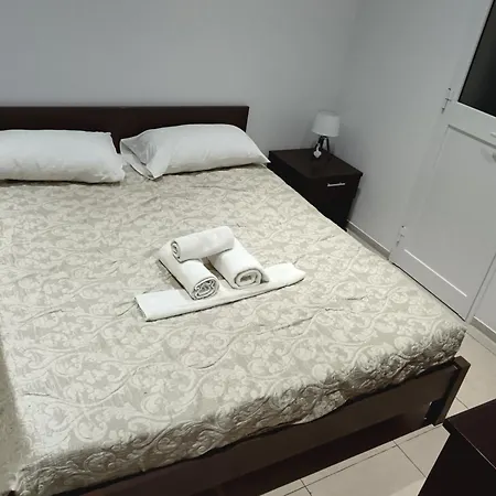 Magnolia St Julians Guest house *